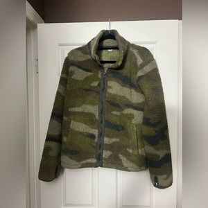 camo sherpa jacket